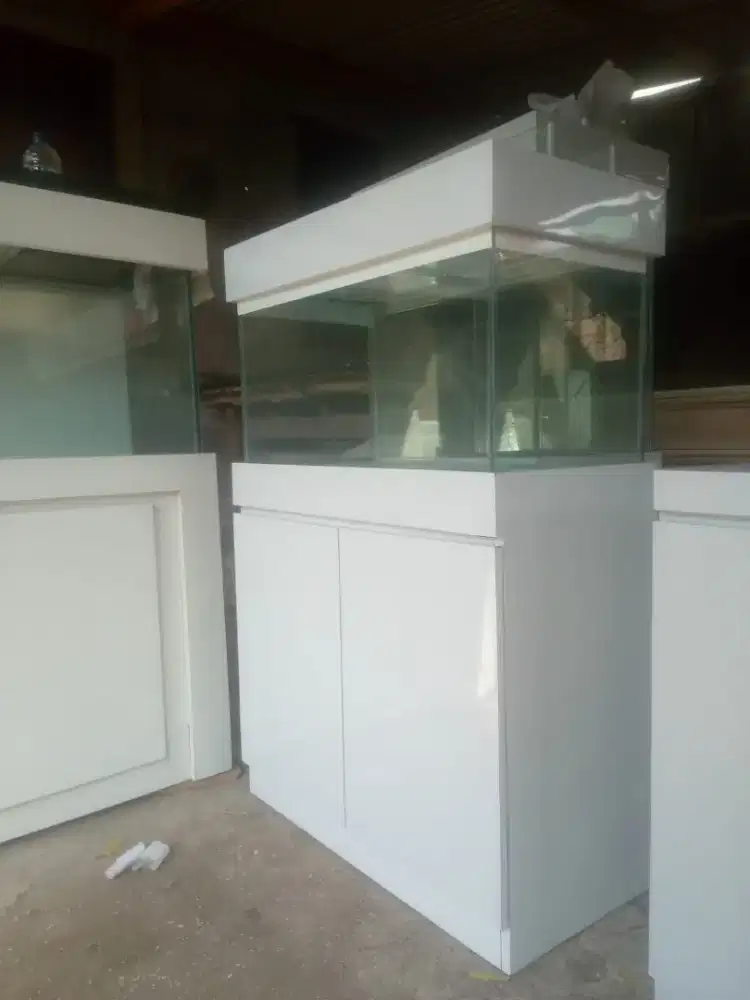 Aquarium murah dengan kabinet