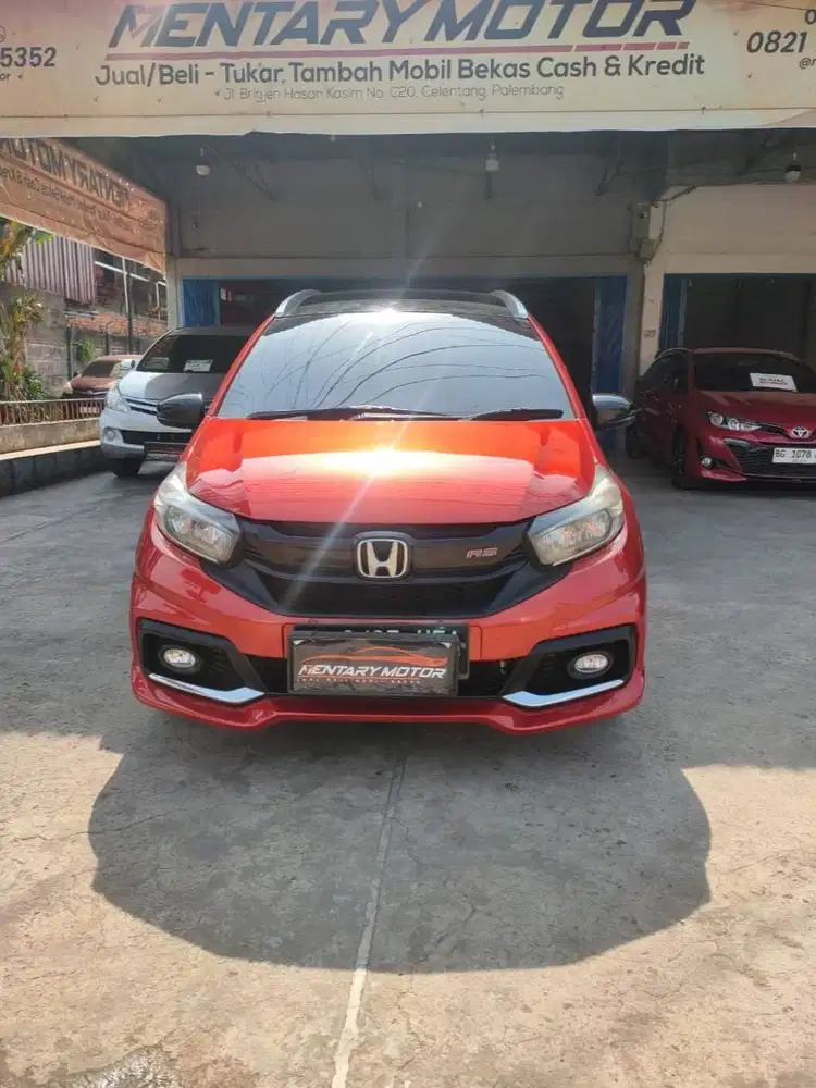 Honda Mobilio RS 1.5 CVT Automatic Tahun 2017 Orange Metalik Terawat