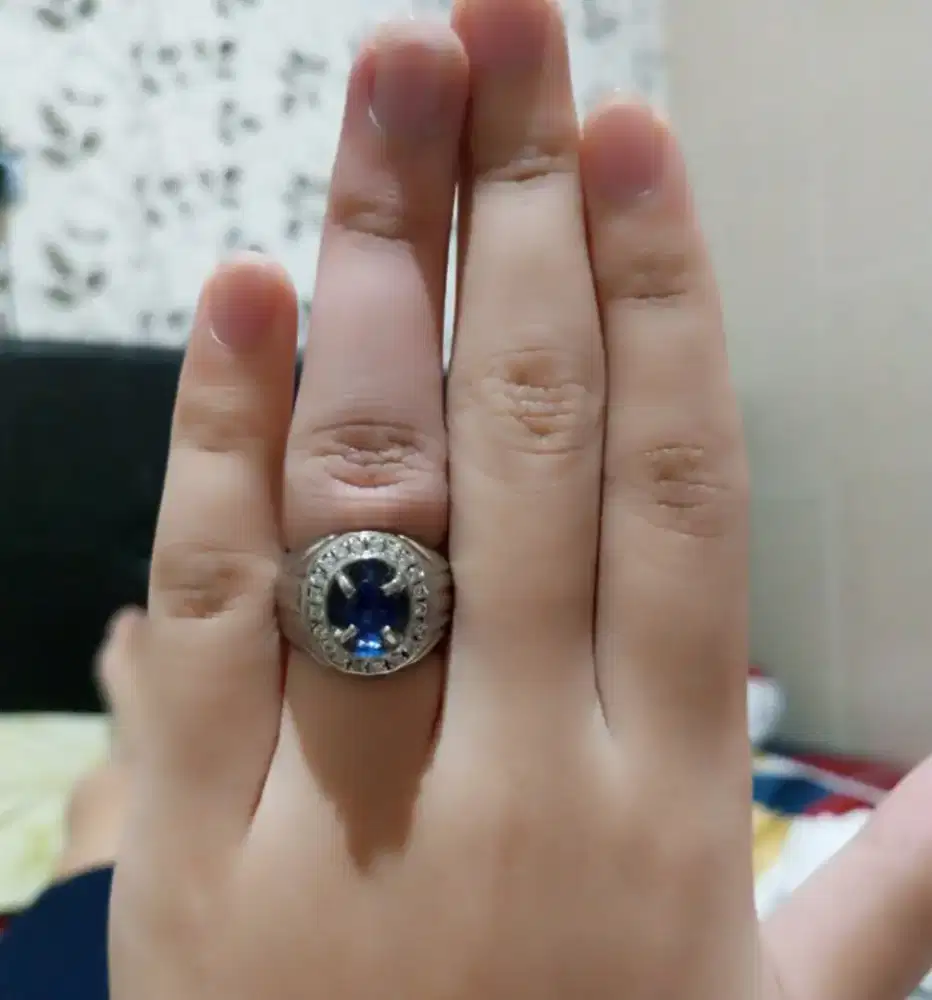 Blue Sapphire VIVID BLUE 0.96CT Srilanka