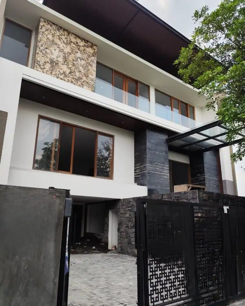 Dijual Rumah baru gress minimalis modern split level Graha family