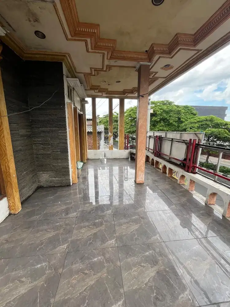 Dijual Rumah 0 jalan raya Sukomanunggal murah pool... harga dibawah pasaran