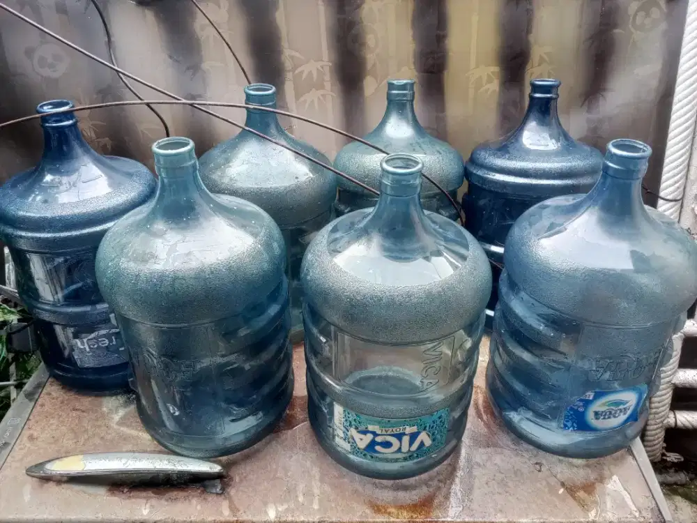 Galon kosong campur 7pc Rp.100rb