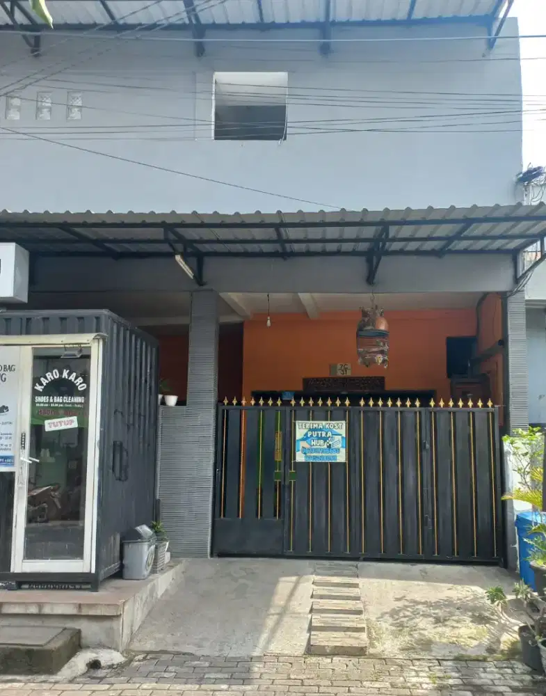 Kost Putra Mahasiswa dan Karyawan Strategis Surabaya Pusat