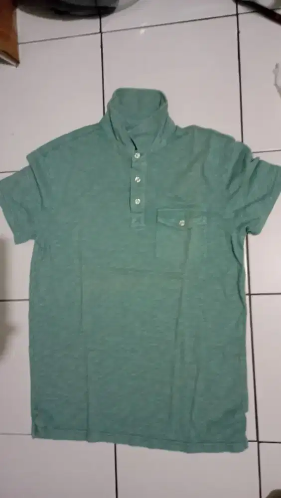 American eagle size s,LD: 48cm,kondisi baru,jual 100k