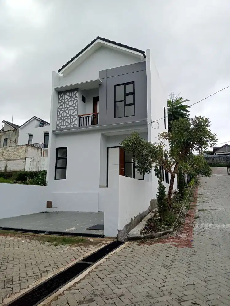 RUMAH VILLA BERKABUT DP 19 JUTA DEKAT TOL PADALARANG, STASIUN PADALARANG DAN KANTOR KBB.