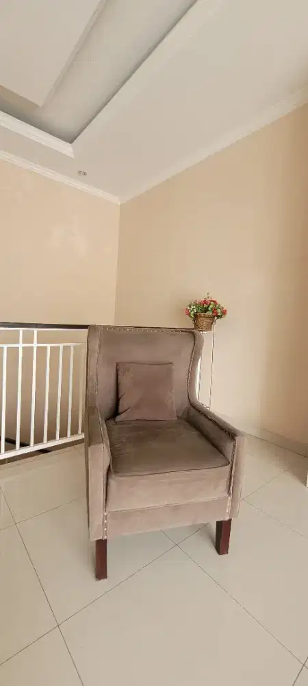 Sofa Single Bekas Layak Pakai