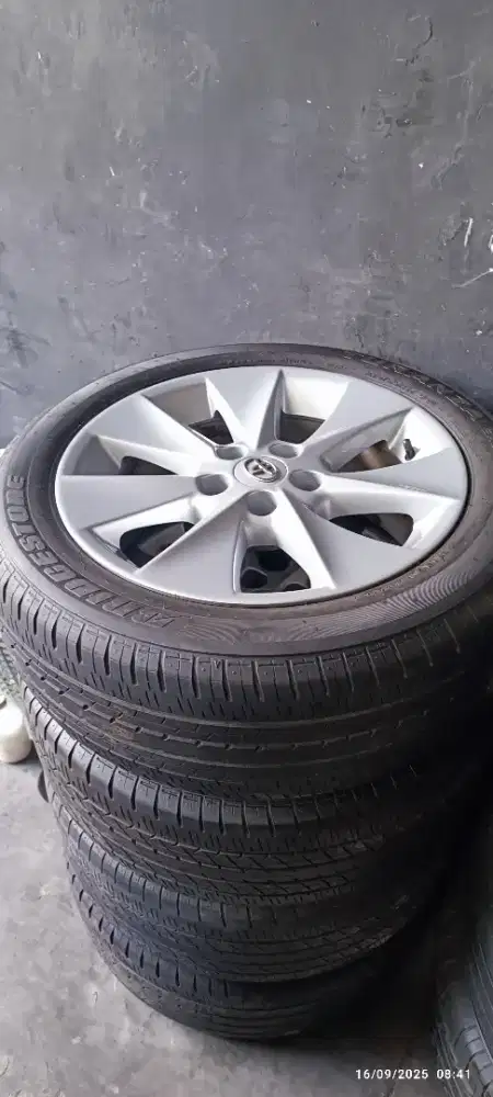 Velg Alphard R17 + ban BS