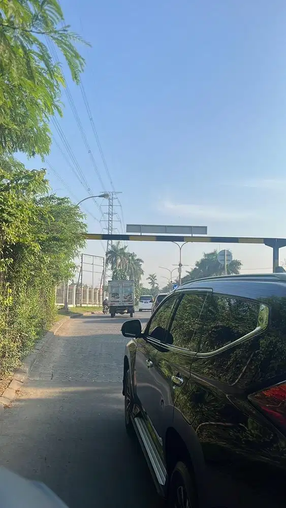 Cari rentalan mobil metik atau manual