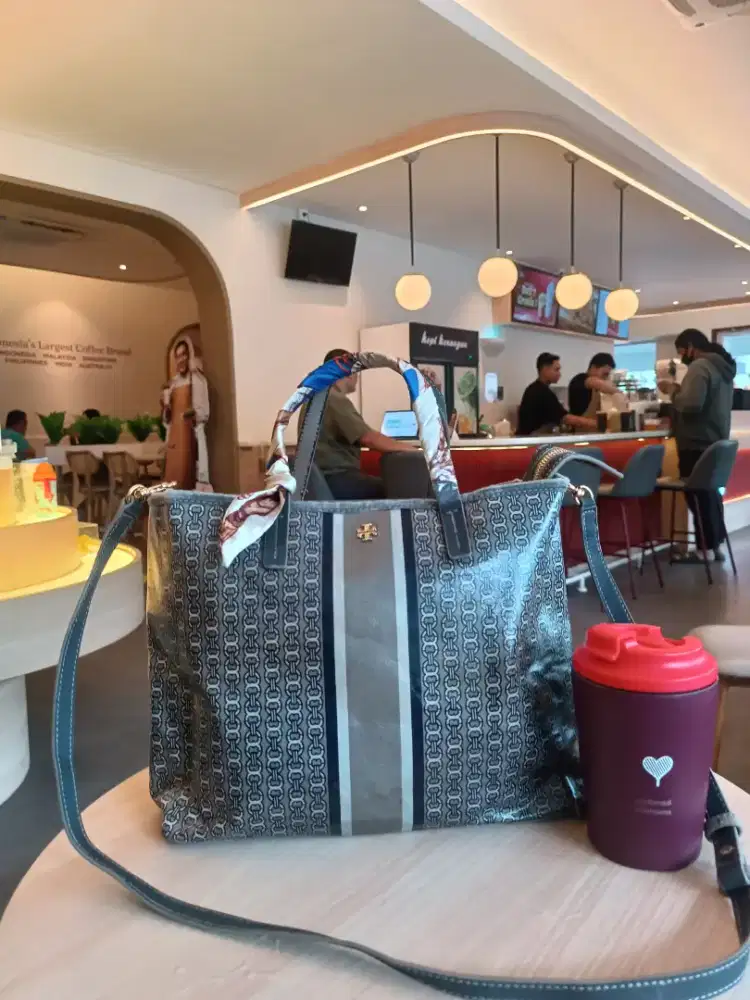 Tas tote fashion wanita mewah