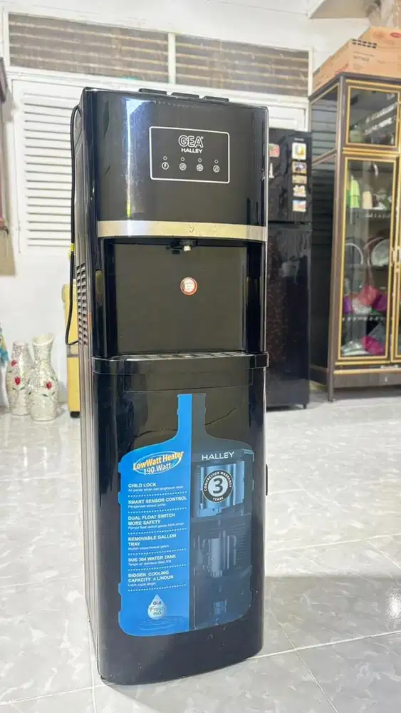 PRELOVED Gea halley dispenser galon bawah