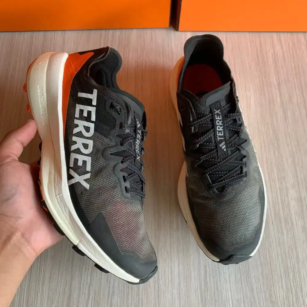 Adidas Terrex Trail Running Sepatu 41.5