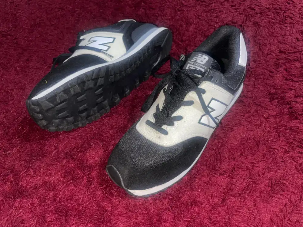 New Balance Cowok 42