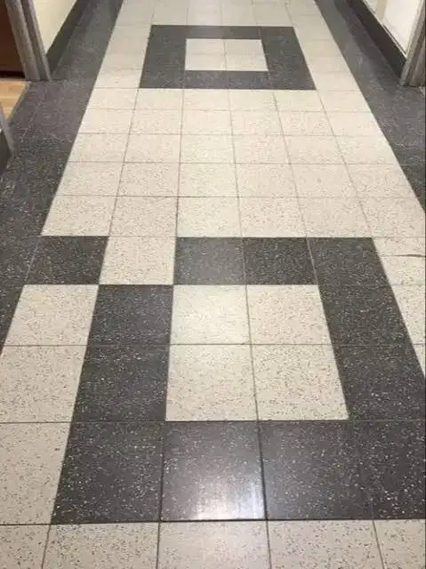 Tukang pasang keramik dan granit