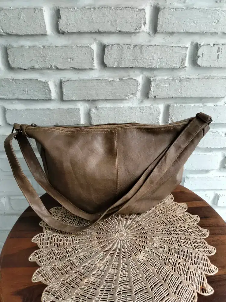 Tas selempang coklat