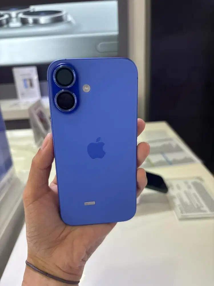 Iphone 16 128GB Ultramarine garansi Ibox New