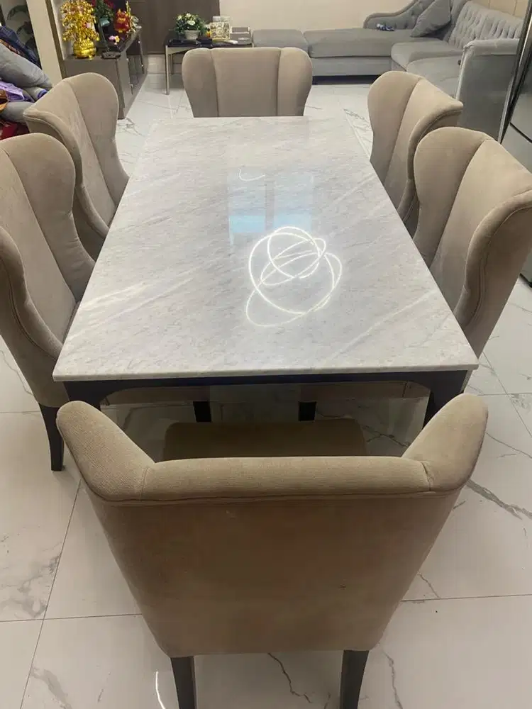 Meja makan marmer mewah