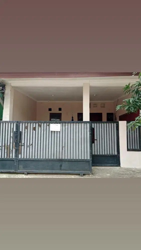 Di Jual Rumah Lokasi Strategis! (Dekat stadion cikarang) LT: 72/LB: 60