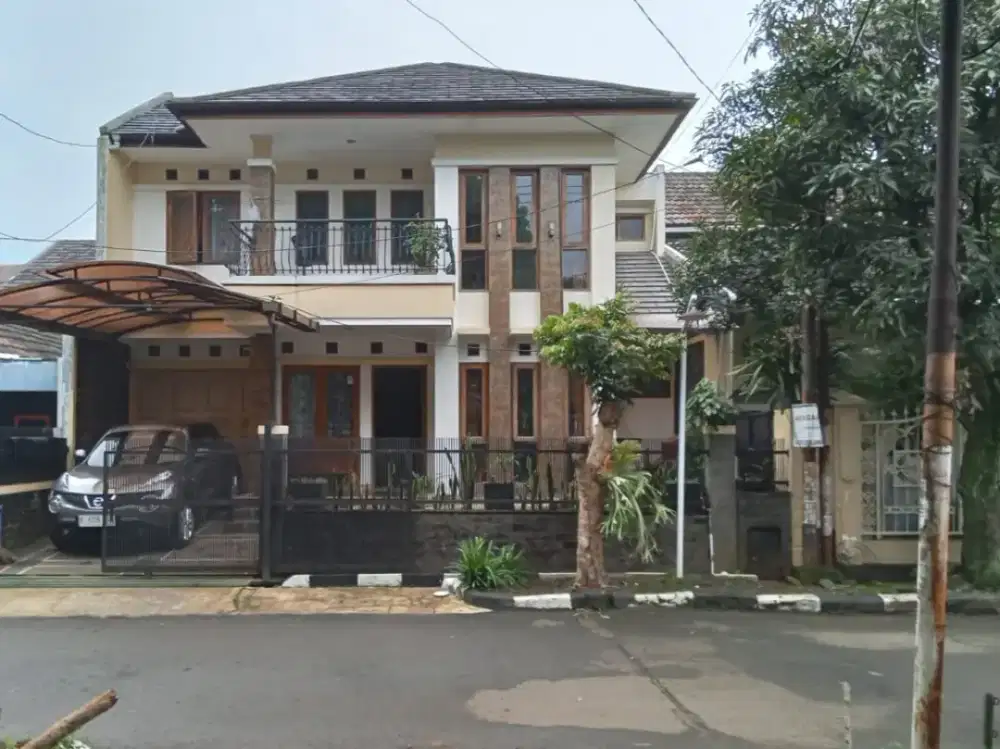 Rumah mewah 2 Lantai Siap Huni Turun harga !! di Ujung Berung indah