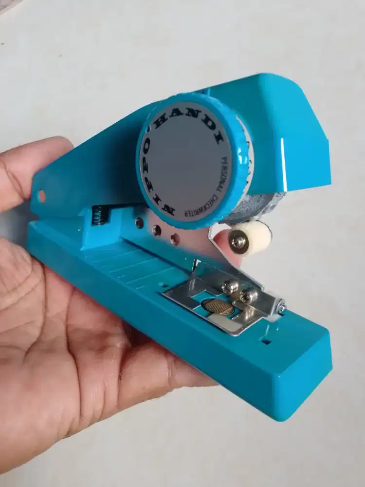 Mesin penulis cek NIPPO personal checkwriter