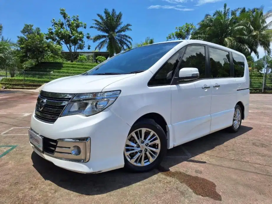 Like New Nissan Serena 2.0 Highway Star Panoramic Bensin AT 2016 KTCV