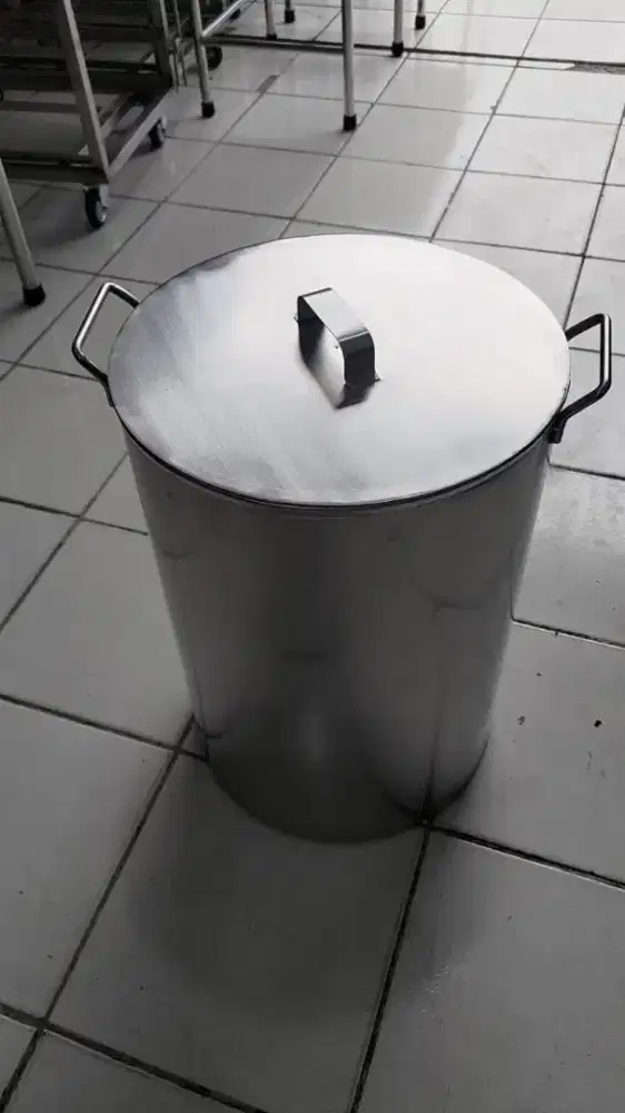 Panci Stainless Steel 304 tebal 1 mm diameter 35 cm Tinggi 50 cm.