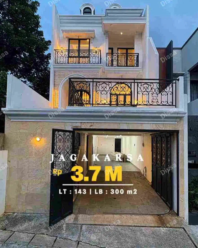 RUMAH MEWAH DESIGN CLASSIC SINGLE HOUSE SUPER STRATEGIS DI JAGAKARSA