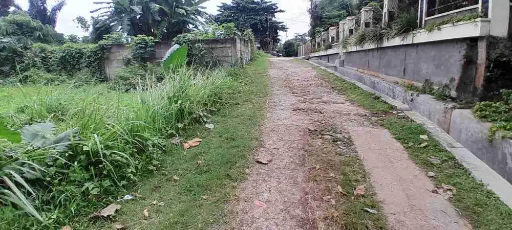 Tanah view kota dan laut