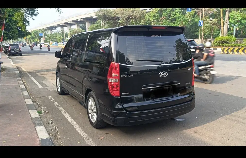 Hyundai H-1 2015 Diesel jual butuh
