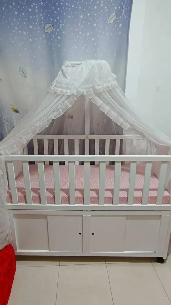 Tempat tidur anak atau baby box
