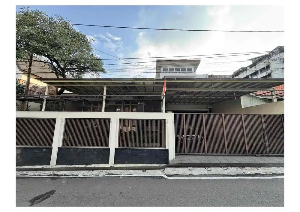 TURUN HARGA !! Rumah 2 Lantai ! Sayap Supratman Dekat SMAN 14 Bandung Cocok Untuk Hunian dan Kantor