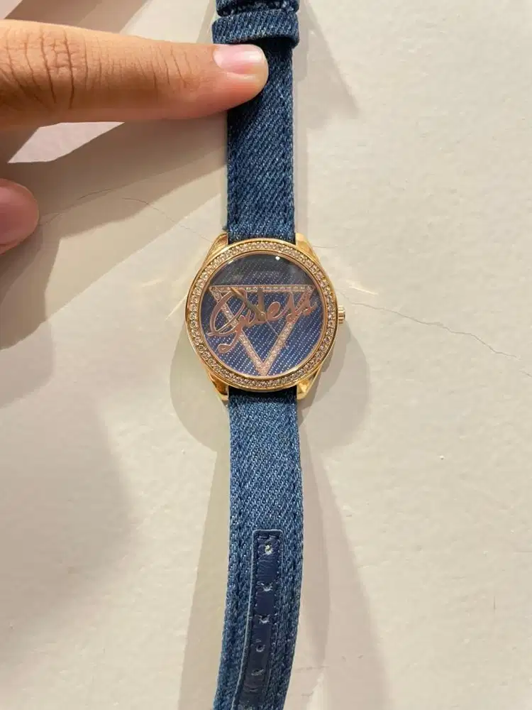 Jam tangan guess