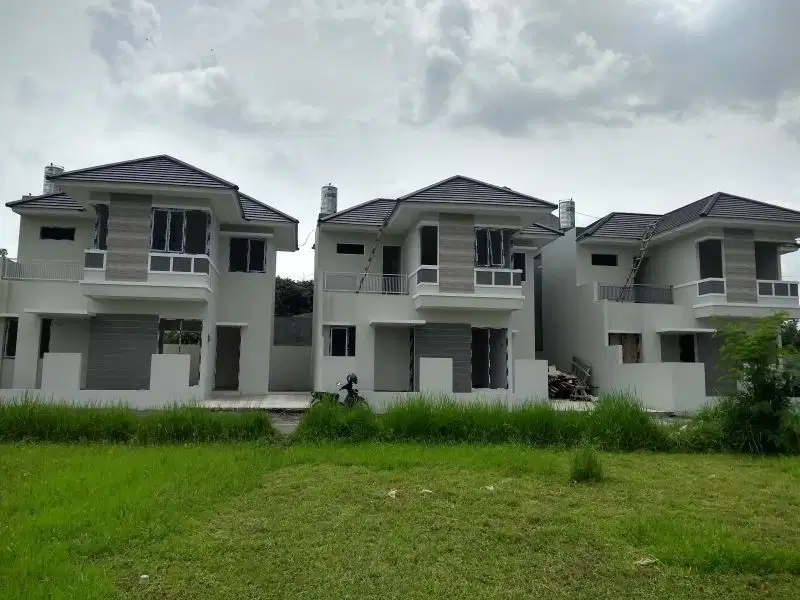 Rumah 2 Lantai di Sorogenen depan Bandara, 8 menit dari Transmart