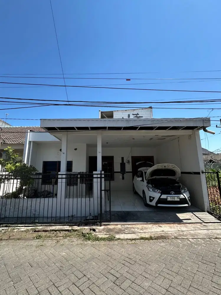 Disewakan Rumah 1,5 Lantai Griya Babatan Mukti