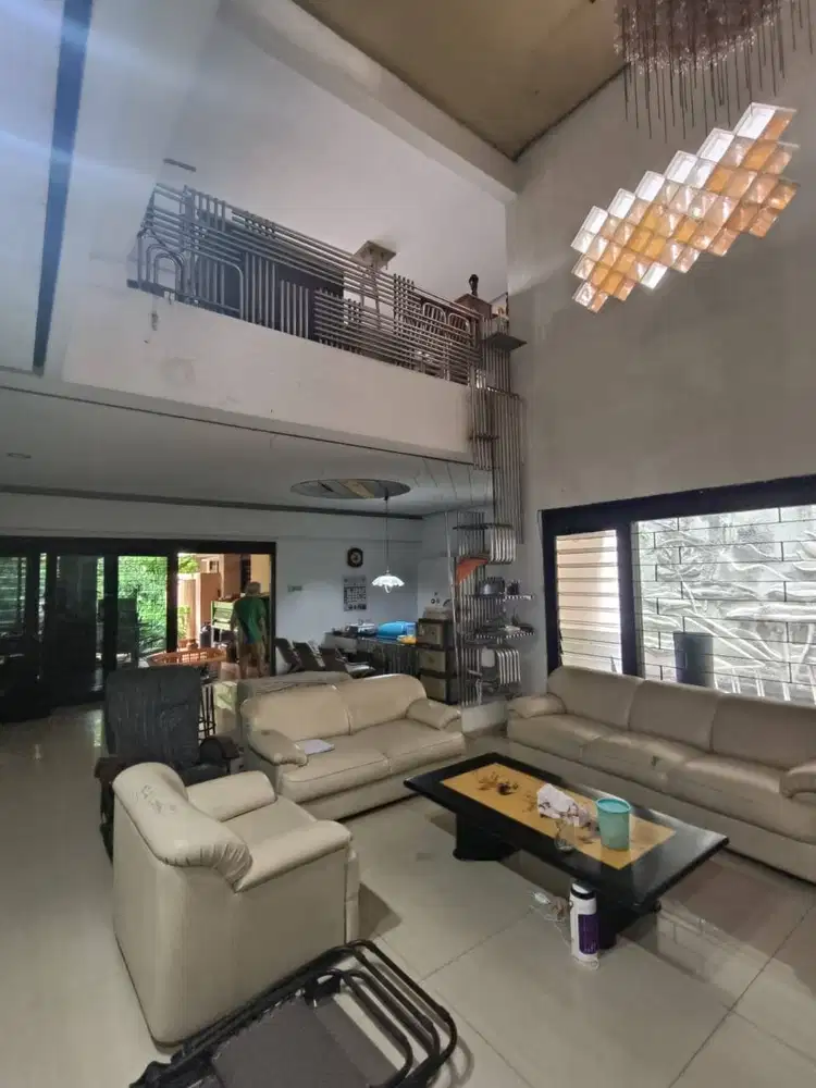 Dijual Rumah Terawat Raya Manyar Kertoarjo Kembar Boulevard Strategis