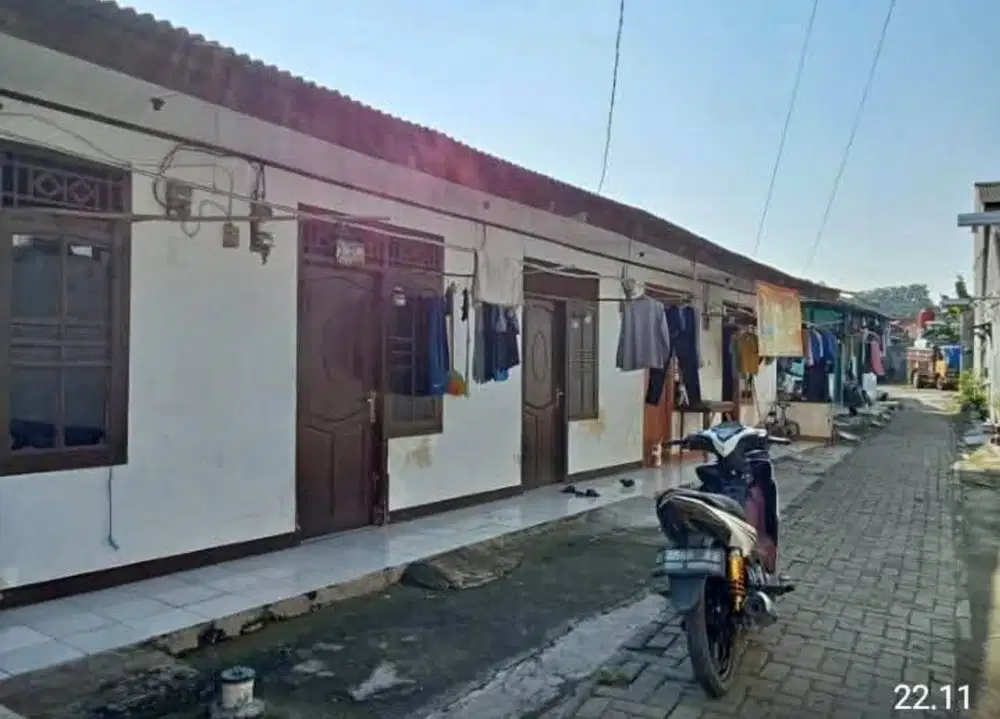 Dijual kontrakan 5 pintu di sepatan tangerang