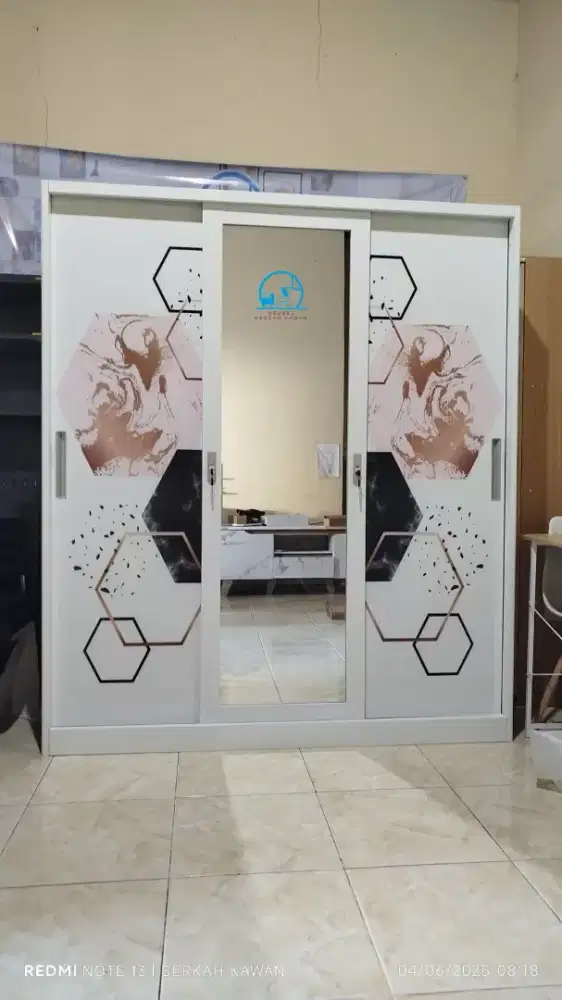 Diskon! Lemari pakaian sliding besi