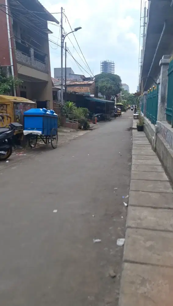 INVESTOR YUK BAHAN BAGUS NIH DI MENTENG JAKPUS