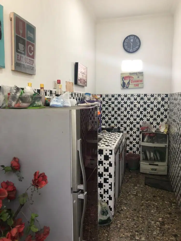 Dijual kos kosan dekat ke binus ubm