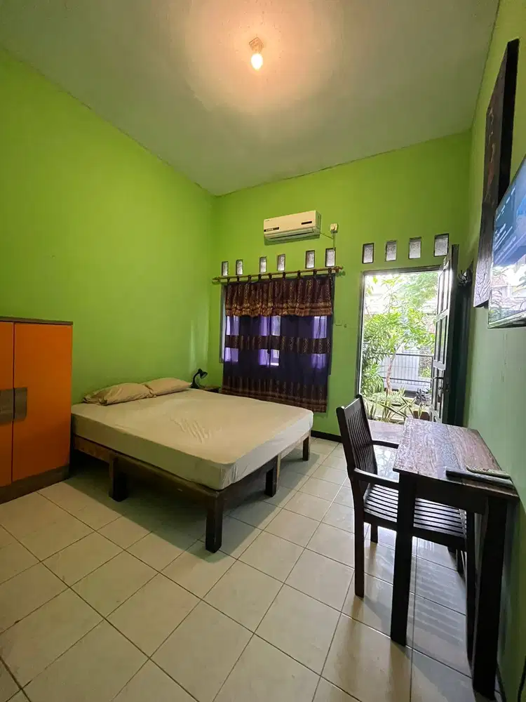 KOS EKSKLUSIVE SOLO BARU DEKAT PATUNG PANDAWA