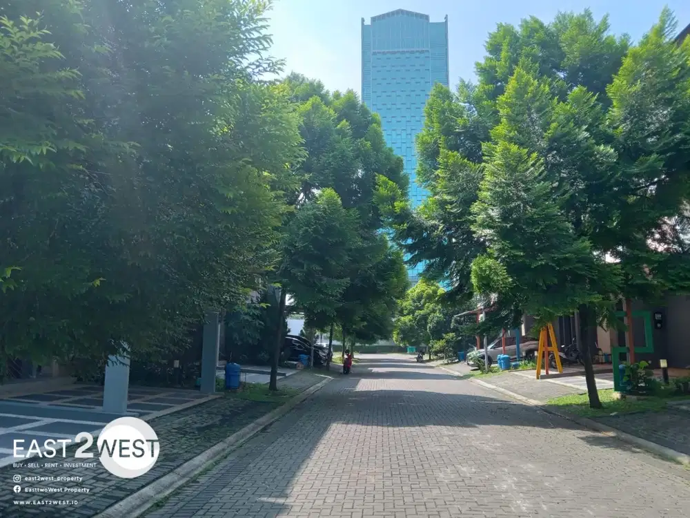 Dijual/Disewakan  Rumah Regentown BSD City Tangerang Bagus Cantik Nyaman Lokasi Sangat Strategis