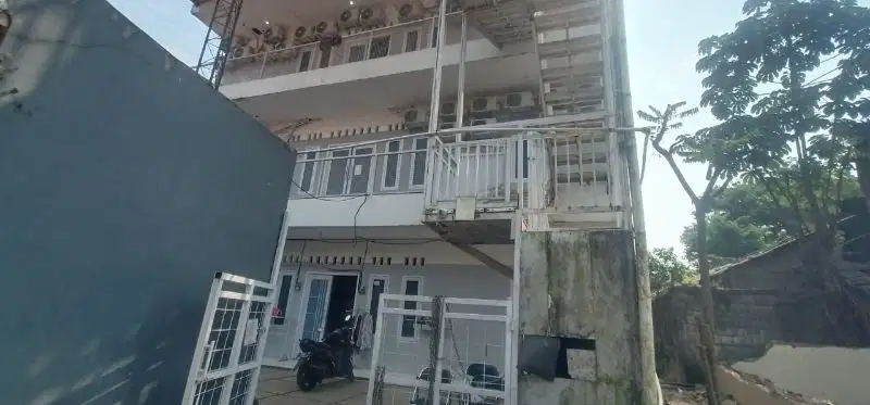 Rumah Kost 57 Kamar Full Ter Isi Pendapatan 1/2 Milyar
