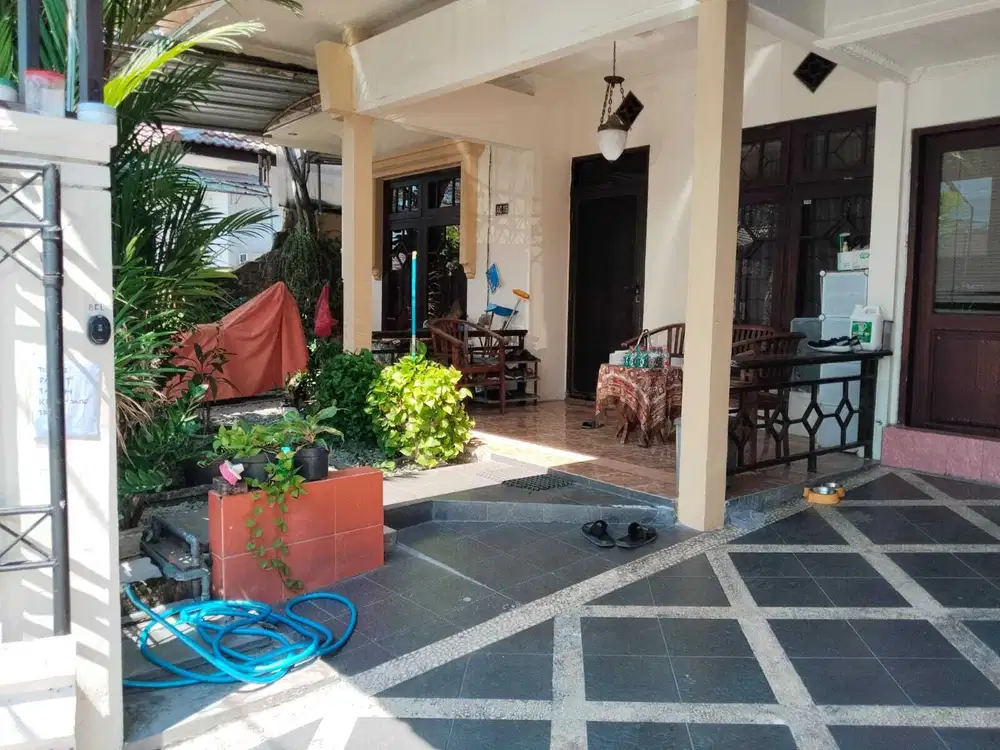 Dijual rumah terawat manyar indah Surabaya, murah