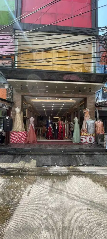 Disewakan toko mewah siap usaha dan untung