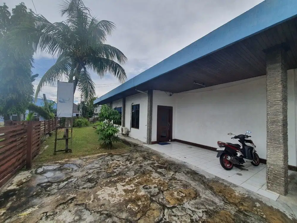 DIJUAL RUMAH JALAN MILONO COCOK UNTUK KOST-KOSTAN / KANTOR TANAH LUAS