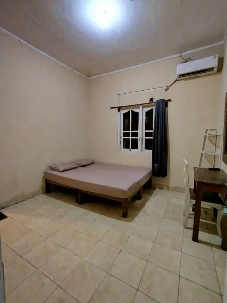 KOS MURAH EKSKLUSIVE COLOMADU DEKAT BANDARA