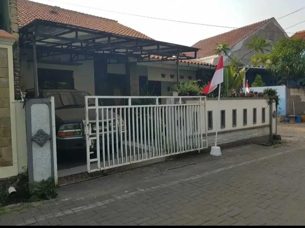 Rumah hook 3 kamar tidur, dekat Jl Majapahit Semarang timur