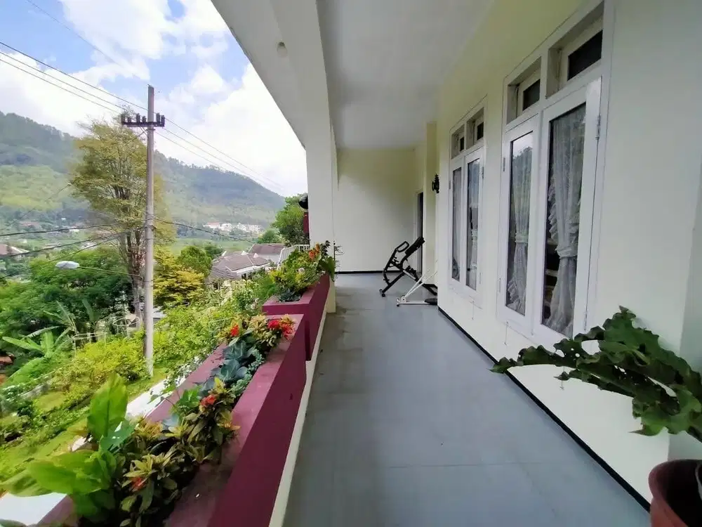 DIJUAL vila Songgoriti view bagus , kota wisata Batu