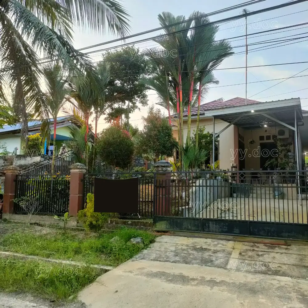 Dijual Rumah Furnished Siap Huni Posisi Hook Tanah Luas
