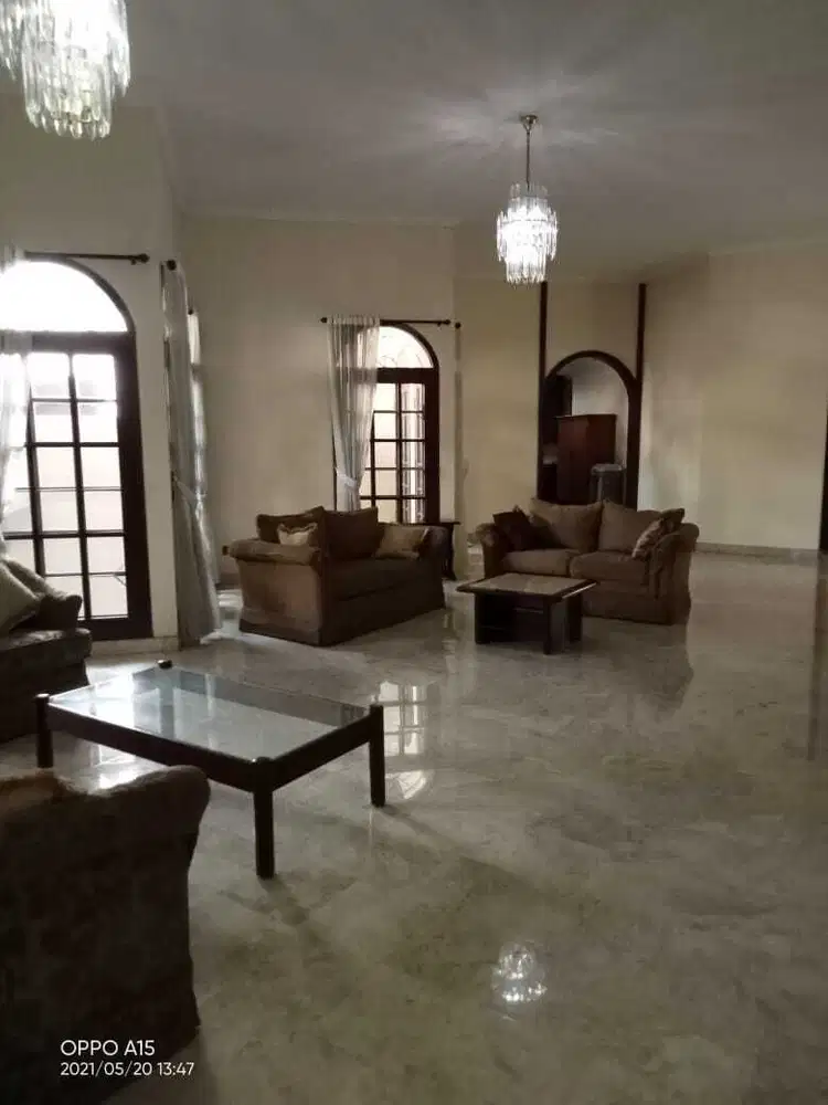 Rumah dijual Rumah Luas di Mega Kuningan Jakarta Selatan