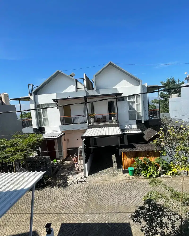 Villa 2 lantai Hook Full Furnish ada Kolam Renang di sebelah apartemen